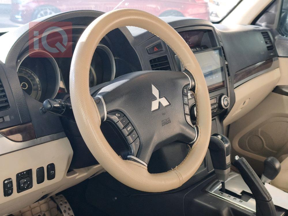 ميتسوبيشي باجيرو